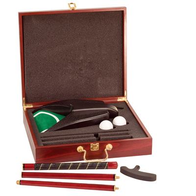 Custom engraved rosewood finish executive golf gift set, corporate gifts from Doug's Engraver's Den Custom engraved rosewood finish executive golf gift set, corporate gifts from Doug's Engraver's Den